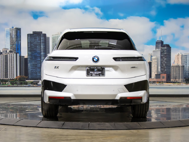 Used 2024 BMW iX xDrive50 w/ Premium Package AWD/4WD image 9