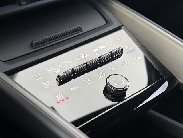 New 2025 Porsche Macan Turbo Electric image 30