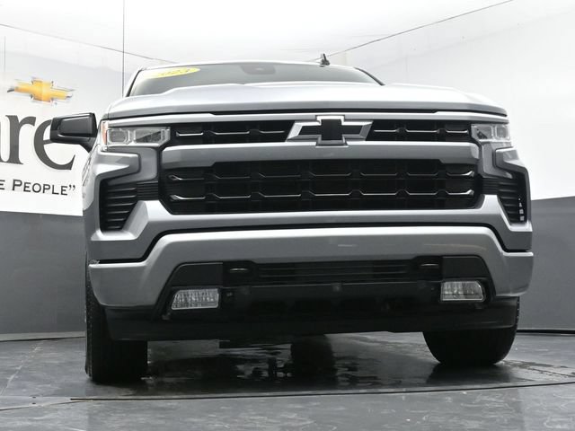 Used 2023 Chevrolet Silverado 1500 RST AWD/4WD image 3
