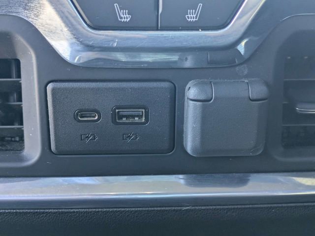 Used 2020 GMC Sierra 1500 SLT w/ SLT Premium Plus Package RWD image 14