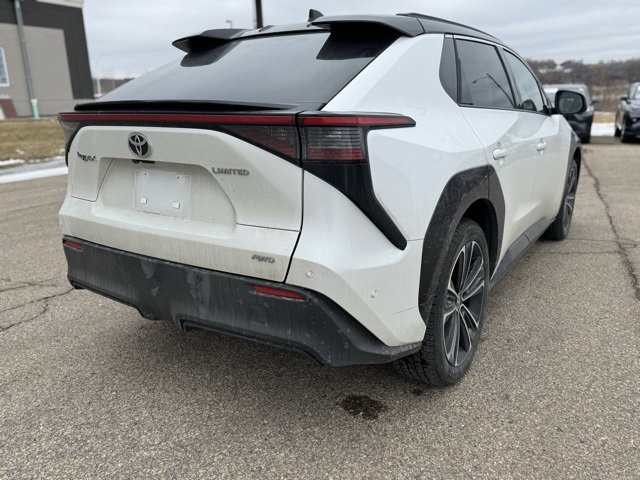 Used 2024 Toyota bZ4X Limited image 14