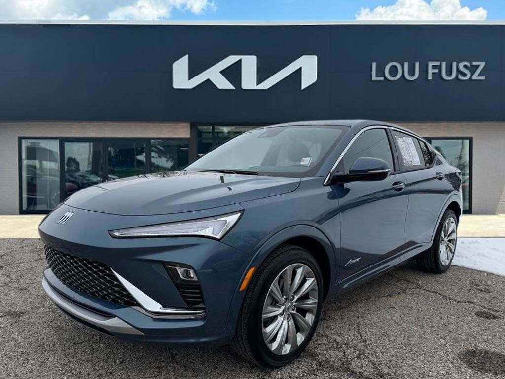 Used 2025 Buick Envista Avenir image 1