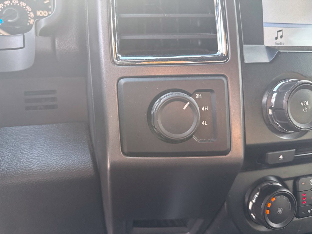 Used 2016 Ford F150 XLT w/ Equipment Group 302A Luxury AWD/4WD image 23