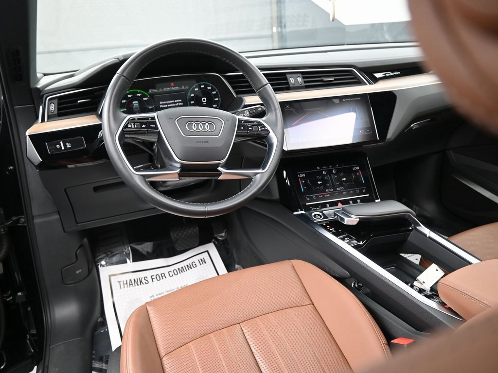 Used 2024 Audi Q8 e-tron Premium Plus image 15