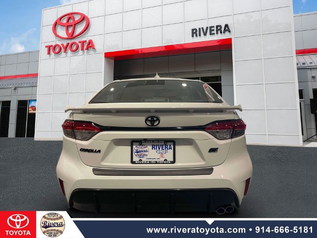 Used 2024 Toyota Corolla SE w/ SE Premium Package FWD image 7