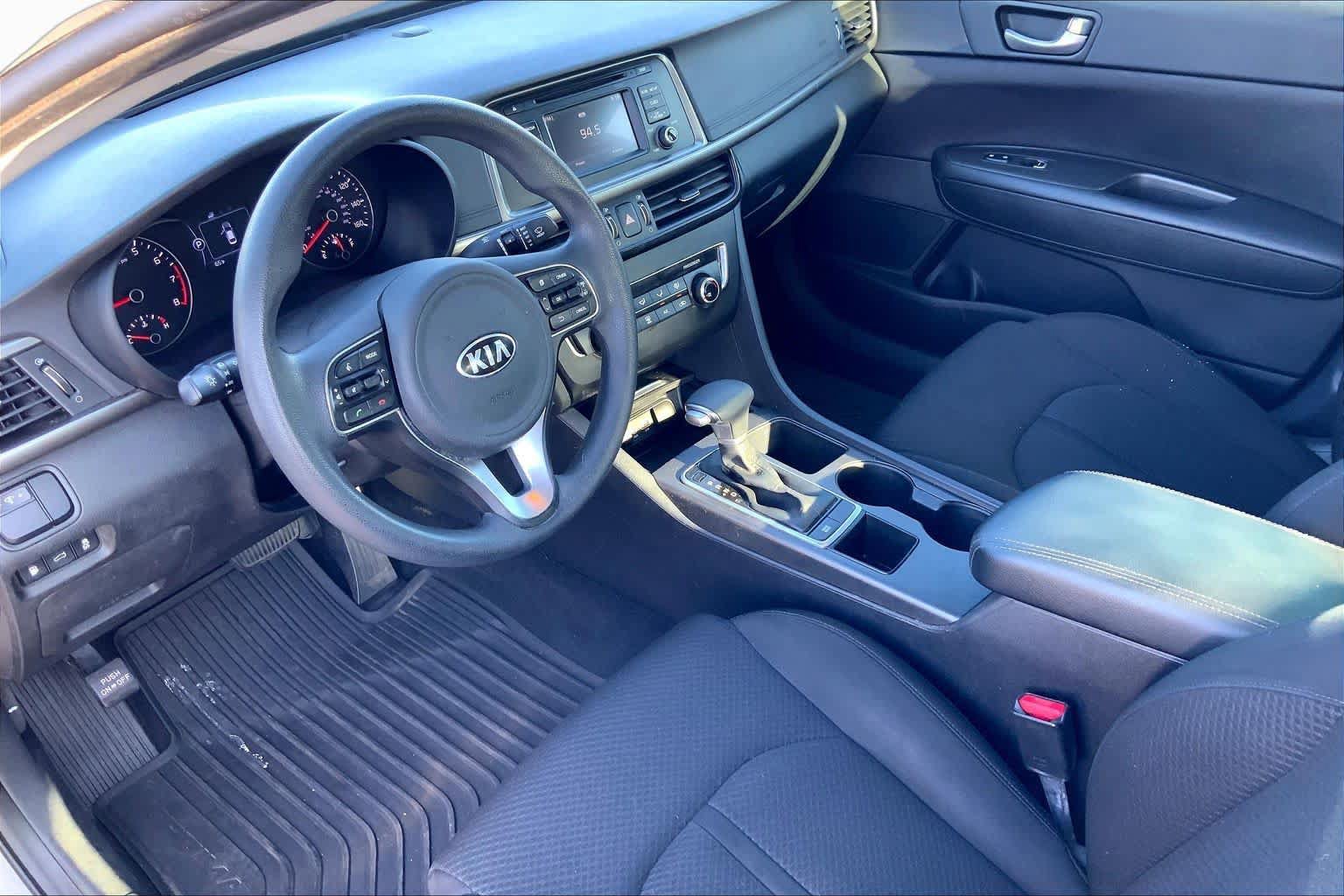Used 2017 Kia Optima LX FWD image 18