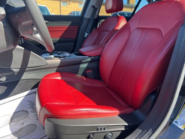 Used 2020 Alfa Romeo Giulia Ti w/ Nero Edizione image 19