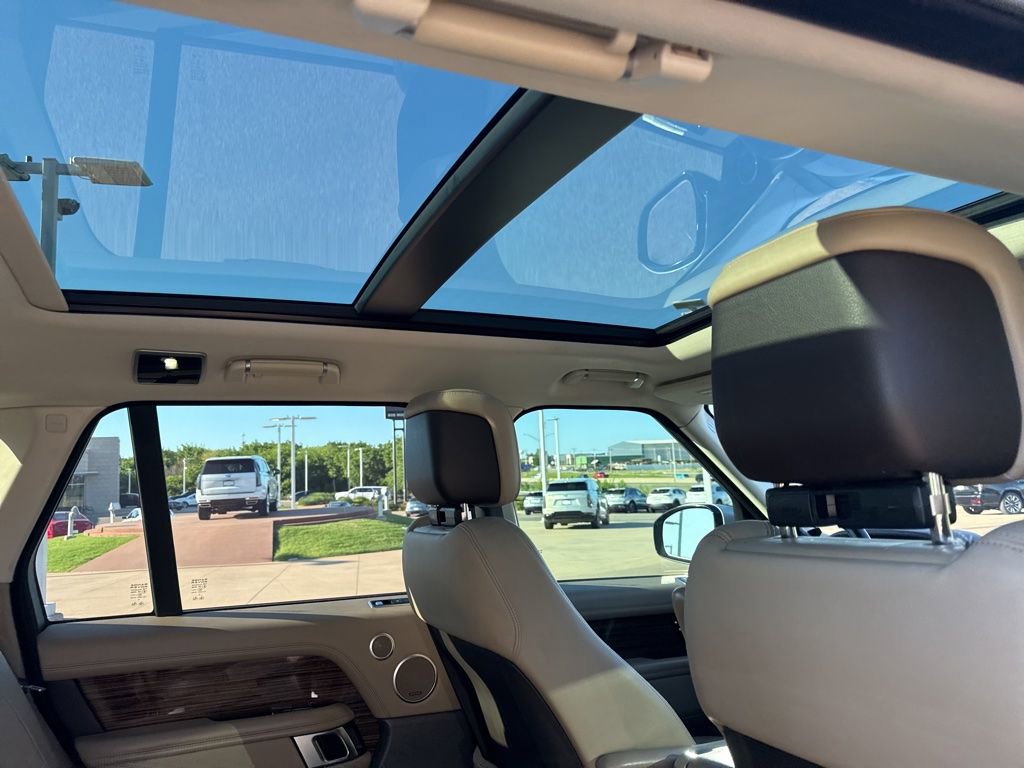 Used 2019 Land Rover Range Rover image 13