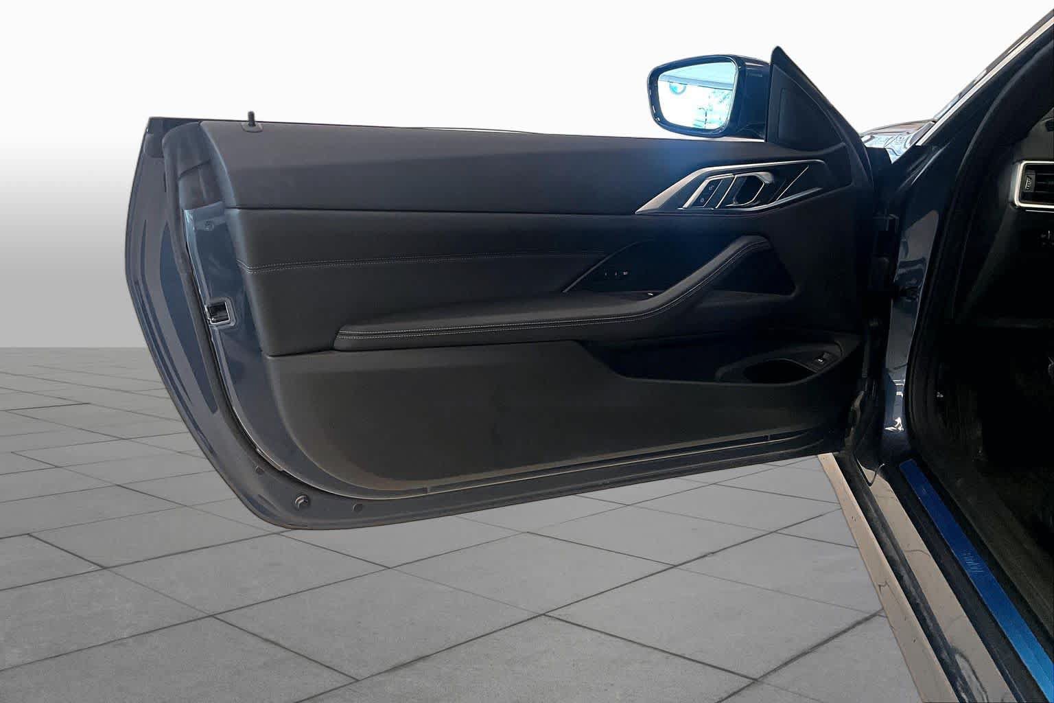 Used 2024 BMW 430i Coupe w/ Convenience Package RWD image 19