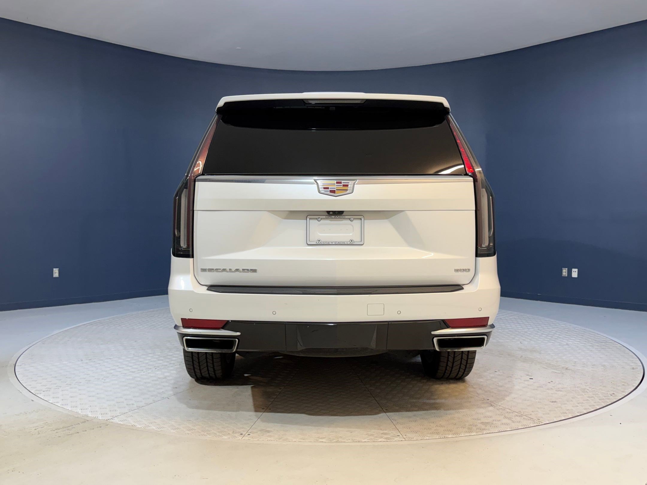 Used 2023 Cadillac Escalade Premium Luxury image 10