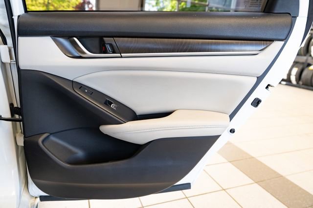 Used 2019 Honda Accord Touring image 31