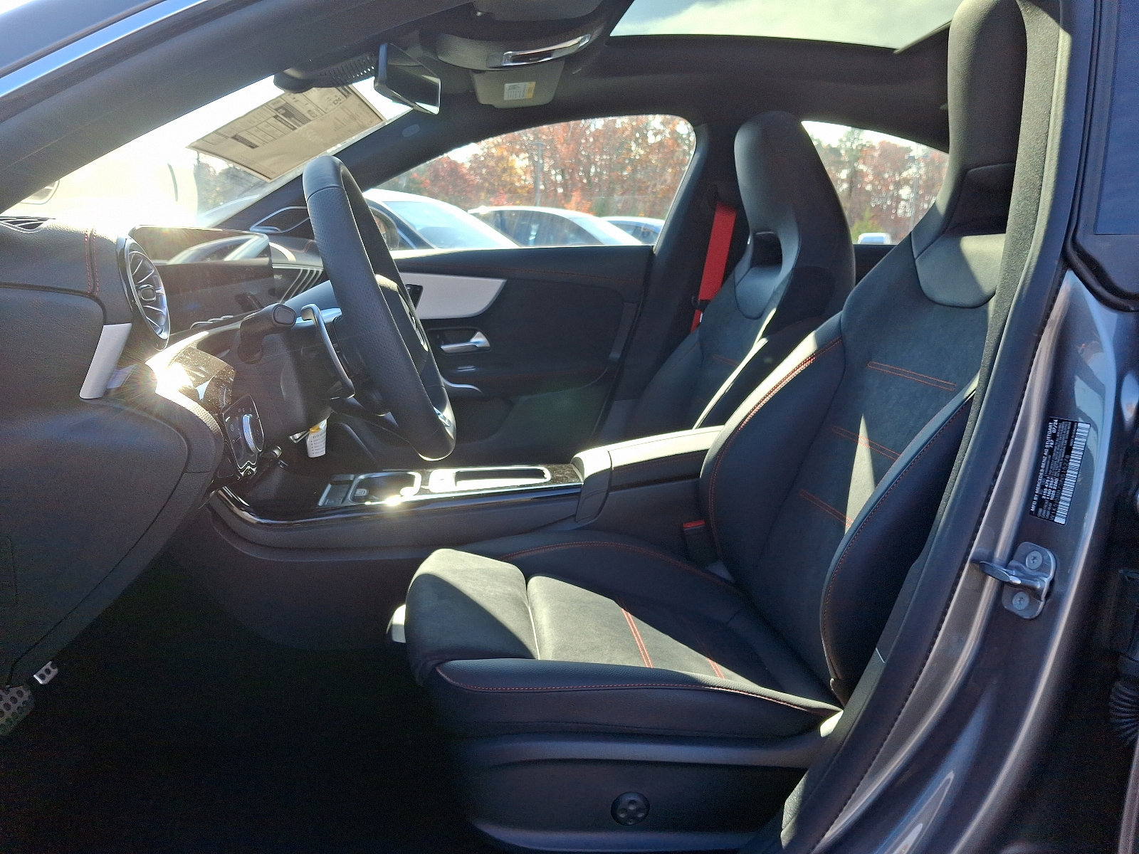 New 2025 Mercedes-Benz CLA 35 AMG 4MATIC image 8