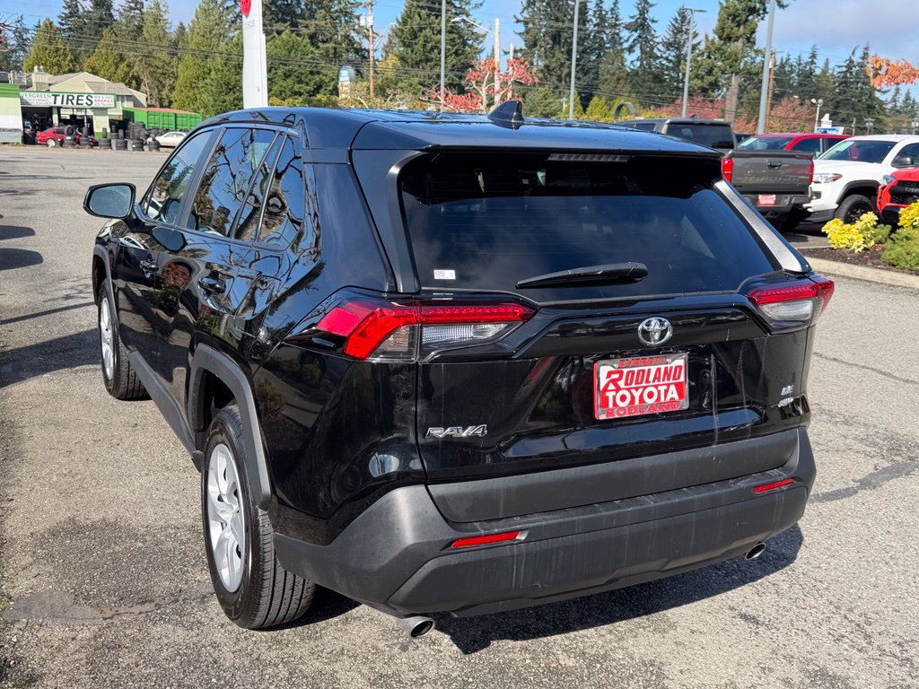 Certified 2025 Toyota RAV4 LE AWD/4WD image 9