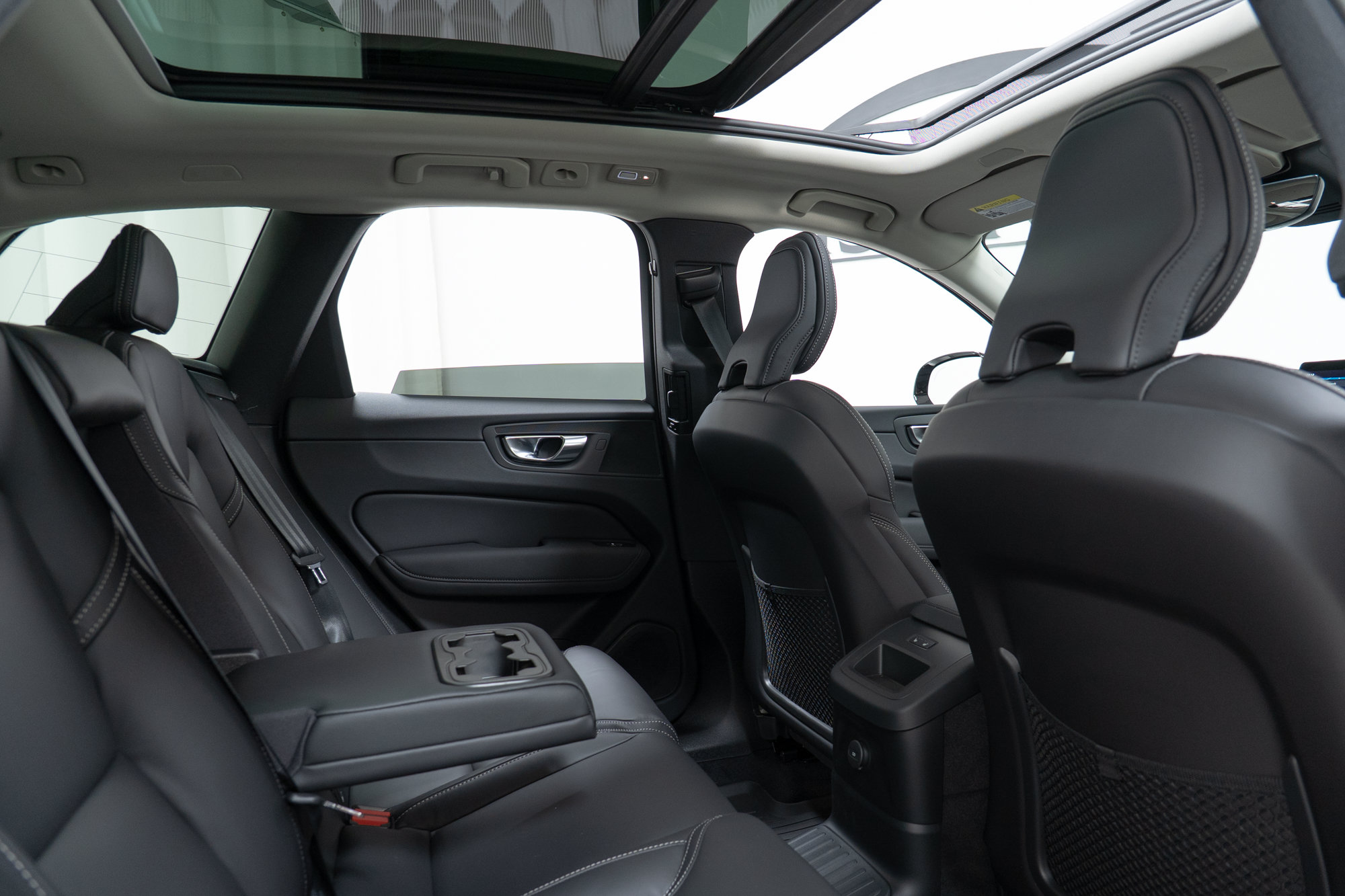 New 2027 Volvo XC60 T8 Ultra AWD/4WD image 23
