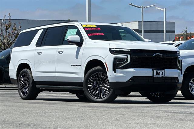 New 2026 Chevrolet Suburban RST w/ RST Capability Package AWD/4WD image 2