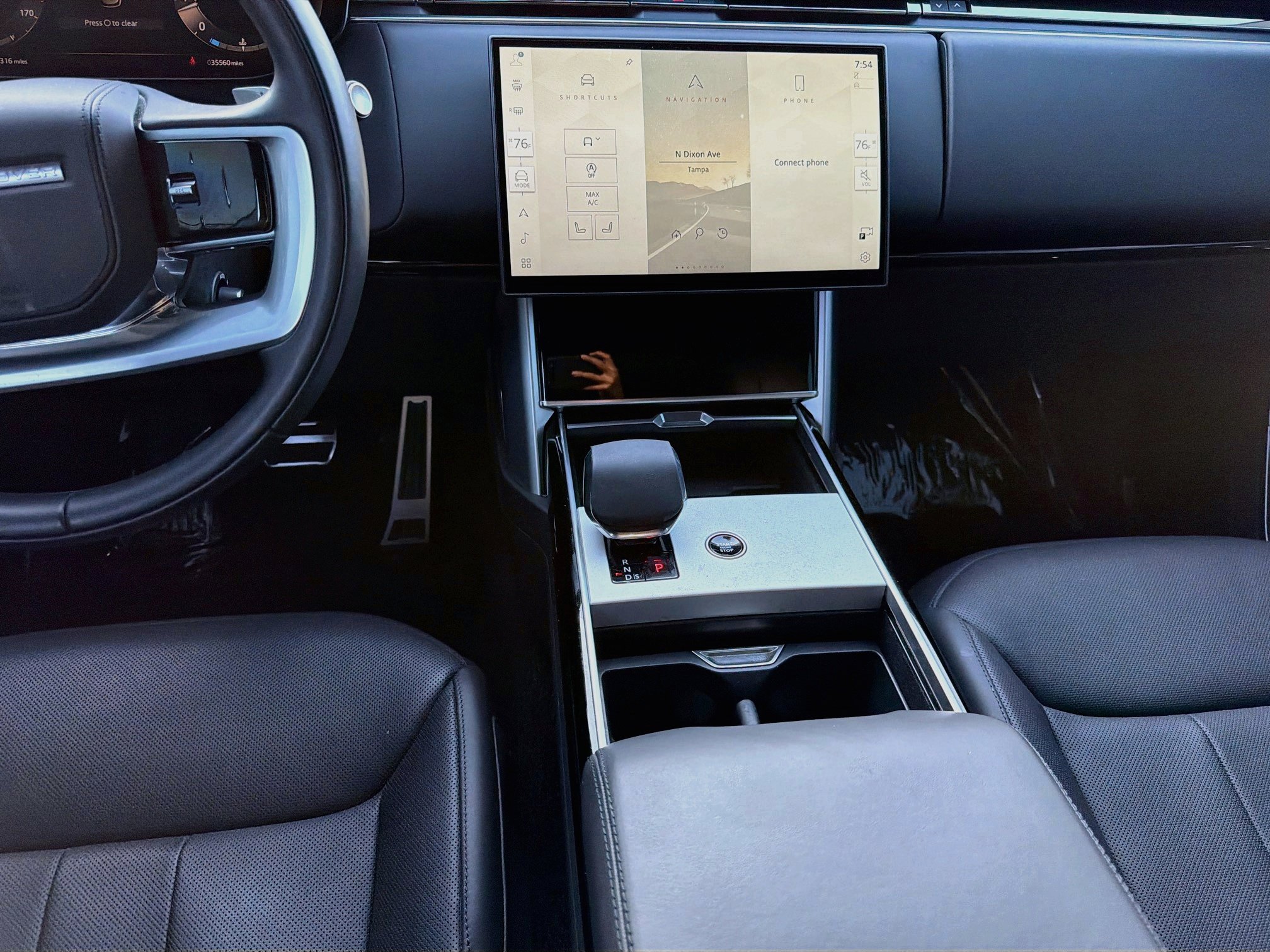 Used 2025 Land Rover Range Rover SE AWD/4WD image 20