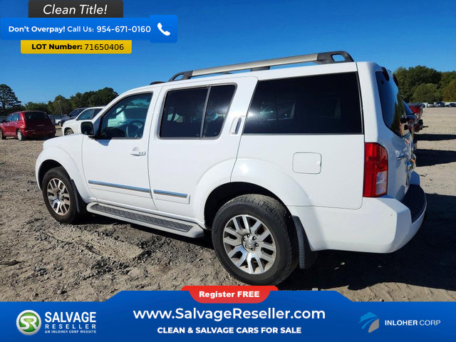 Used 2011 Nissan Pathfinder LE w/ Navigation Pkg AWD/4WD image 3