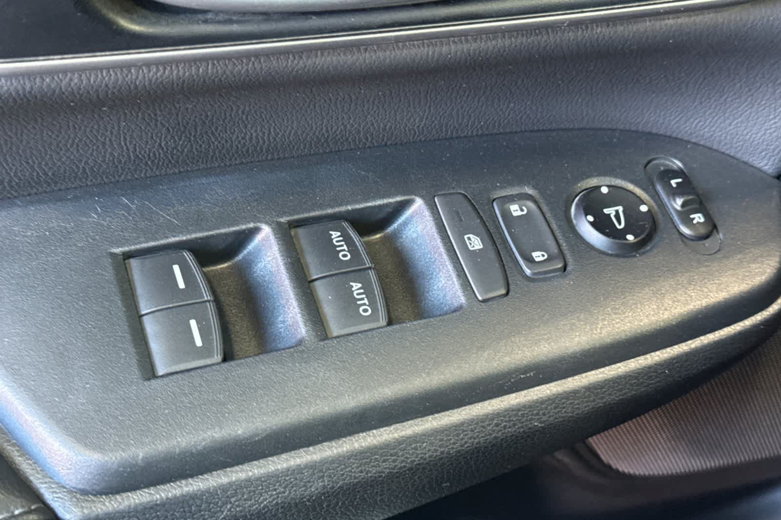 Used 2020 Honda CR-V Touring image 15