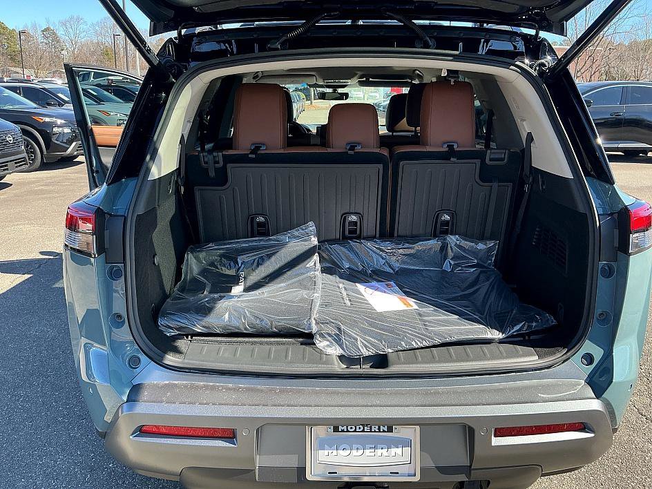 New 2026 Nissan Pathfinder Platinum image 27