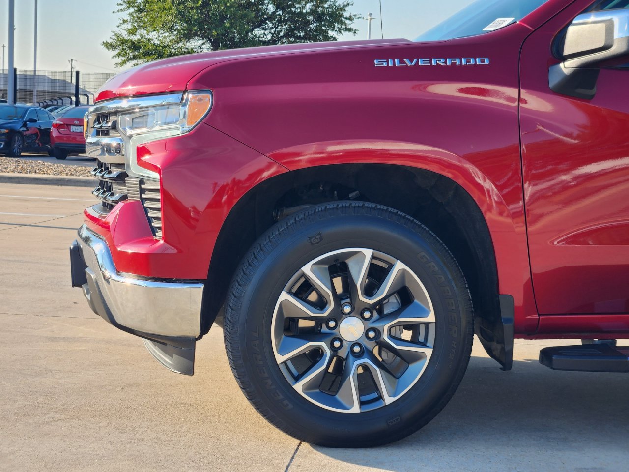 Used 2024 Chevrolet Silverado 1500 LT RWD image 8