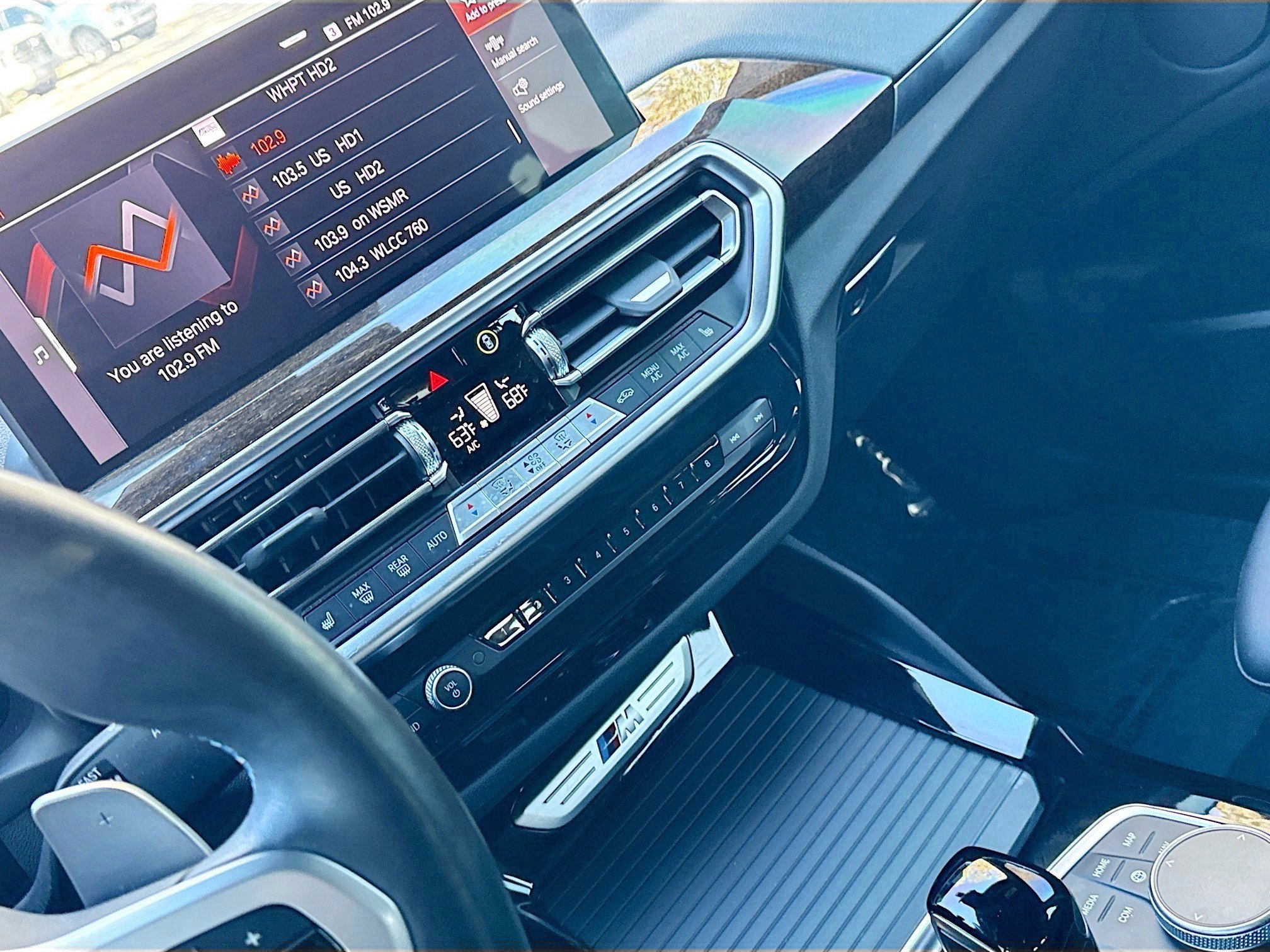 Used 2024 BMW X4 M40i w/ Premium Package image 28