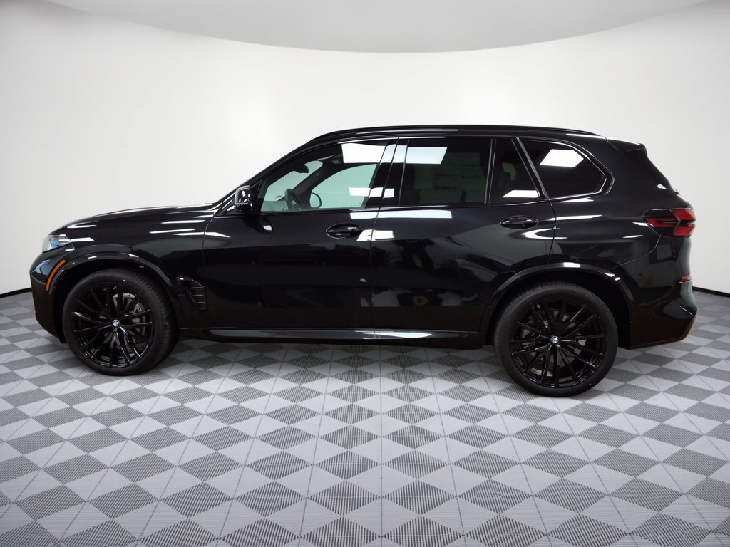 Used 2026 BMW X5 xDrive40i w/ M Sport Package AWD/4WD image 2