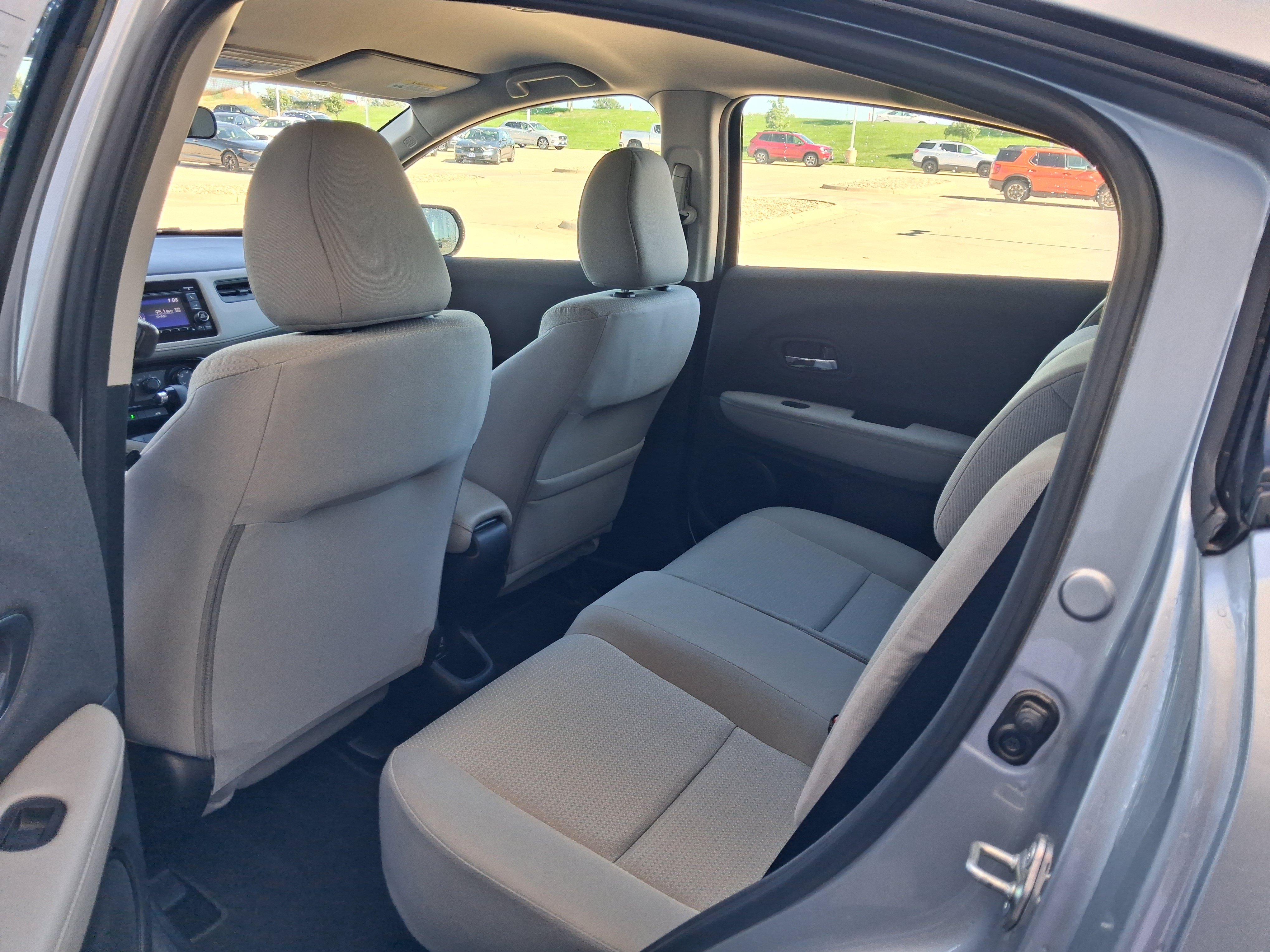 Used 2020 Honda HR-V LX image 9