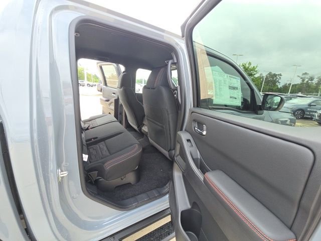 New 2025 Nissan Frontier PRO-4X w/ Tow Package image 11