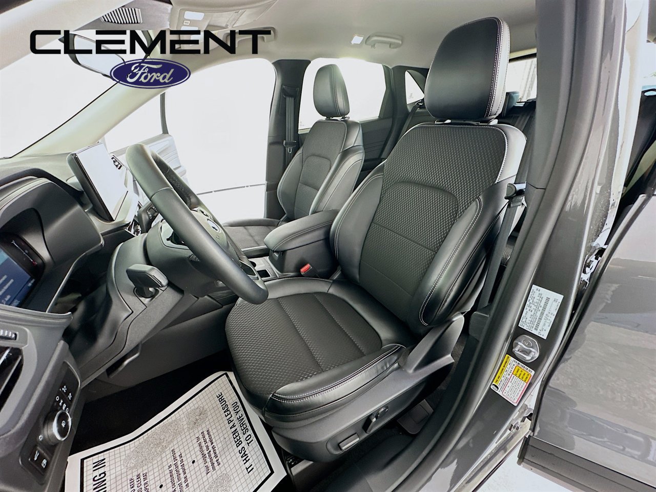 New 2025 Ford Escape SE w/ Class II Trailer Tow Package FWD image 26