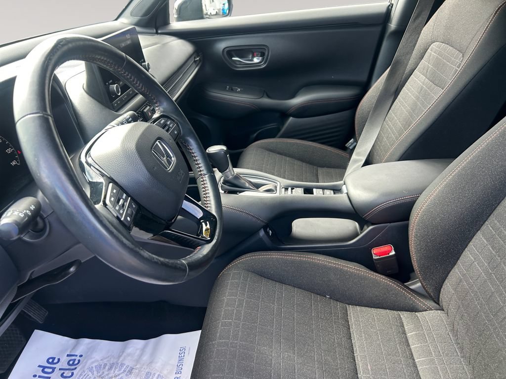 Used 2023 Honda HR-V Sport image 9