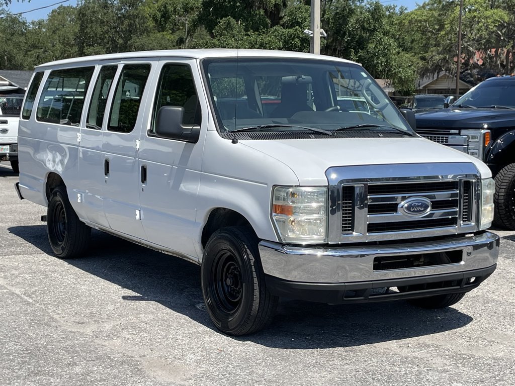 Used 2009 Ford E-350 and Econoline 350 XLT RWD image 12