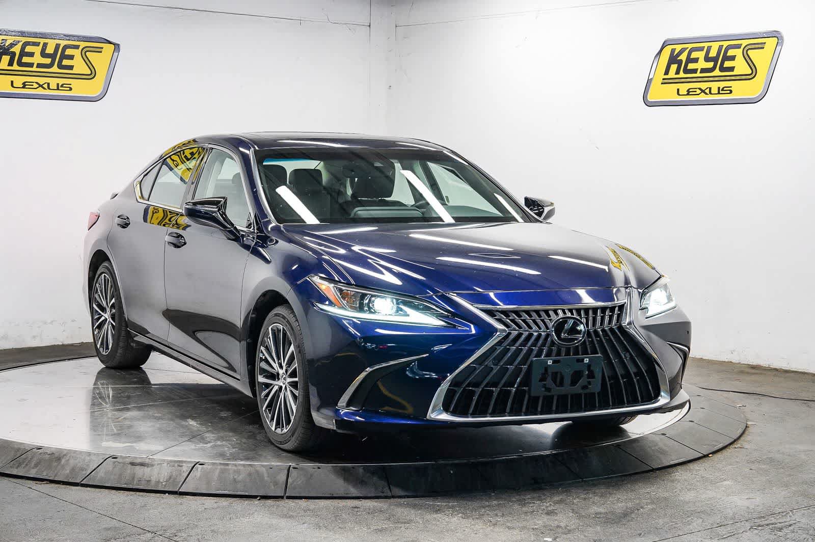 Used 2024 Lexus ES 300h w/ Premium Package FWD image 5