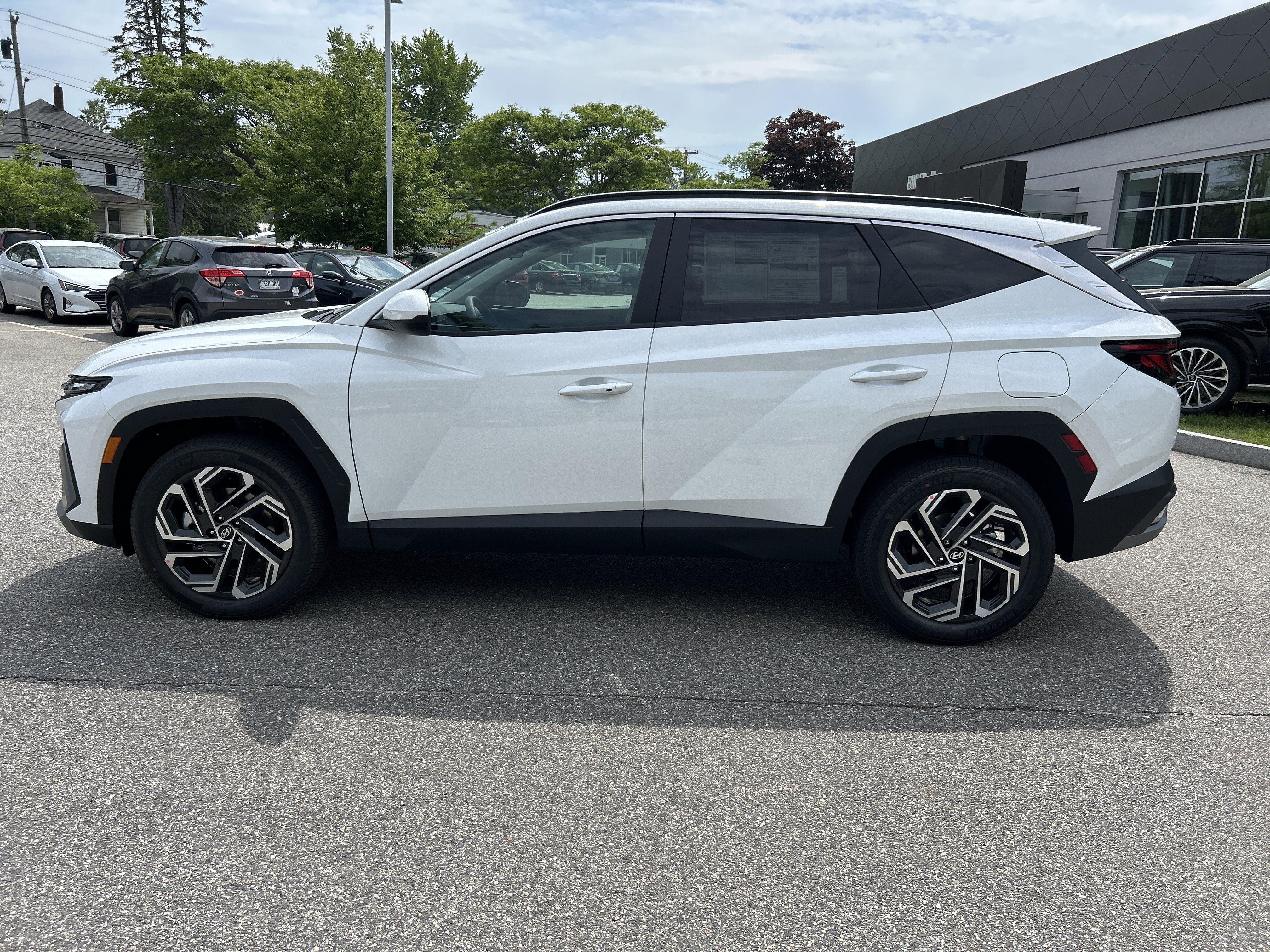 New 2026 Hyundai Tucson SEL Plus AWD/4WD image 2