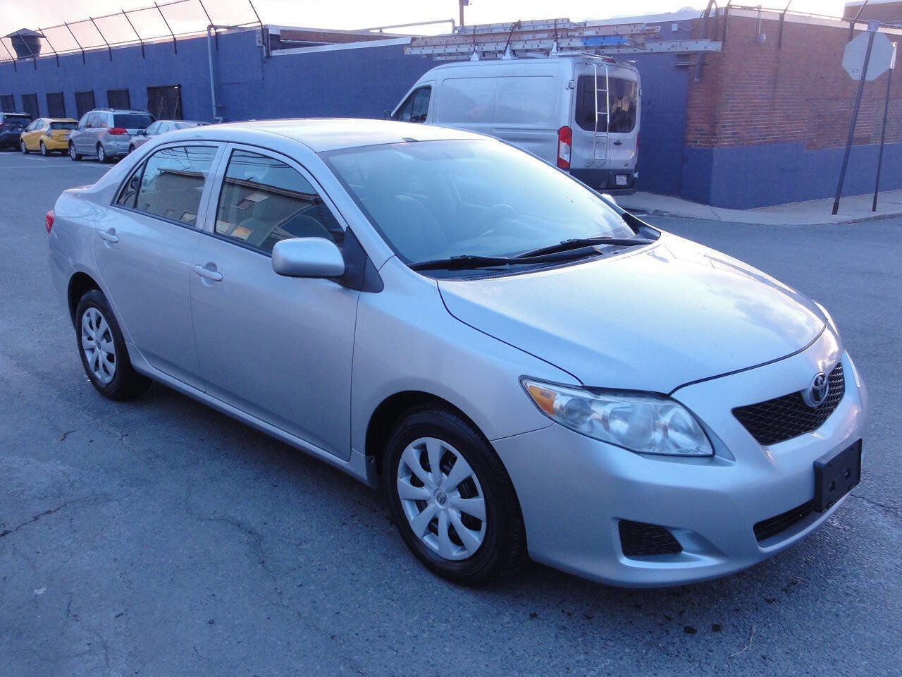 Used 2010 Toyota Corolla LE image 2