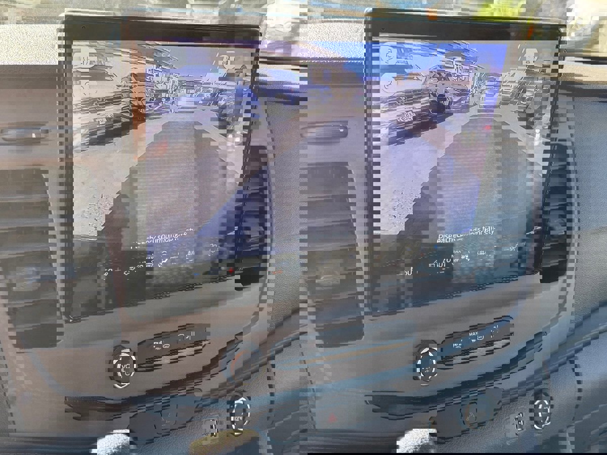 Used 2022 Ford Transit 350 XLT image 27