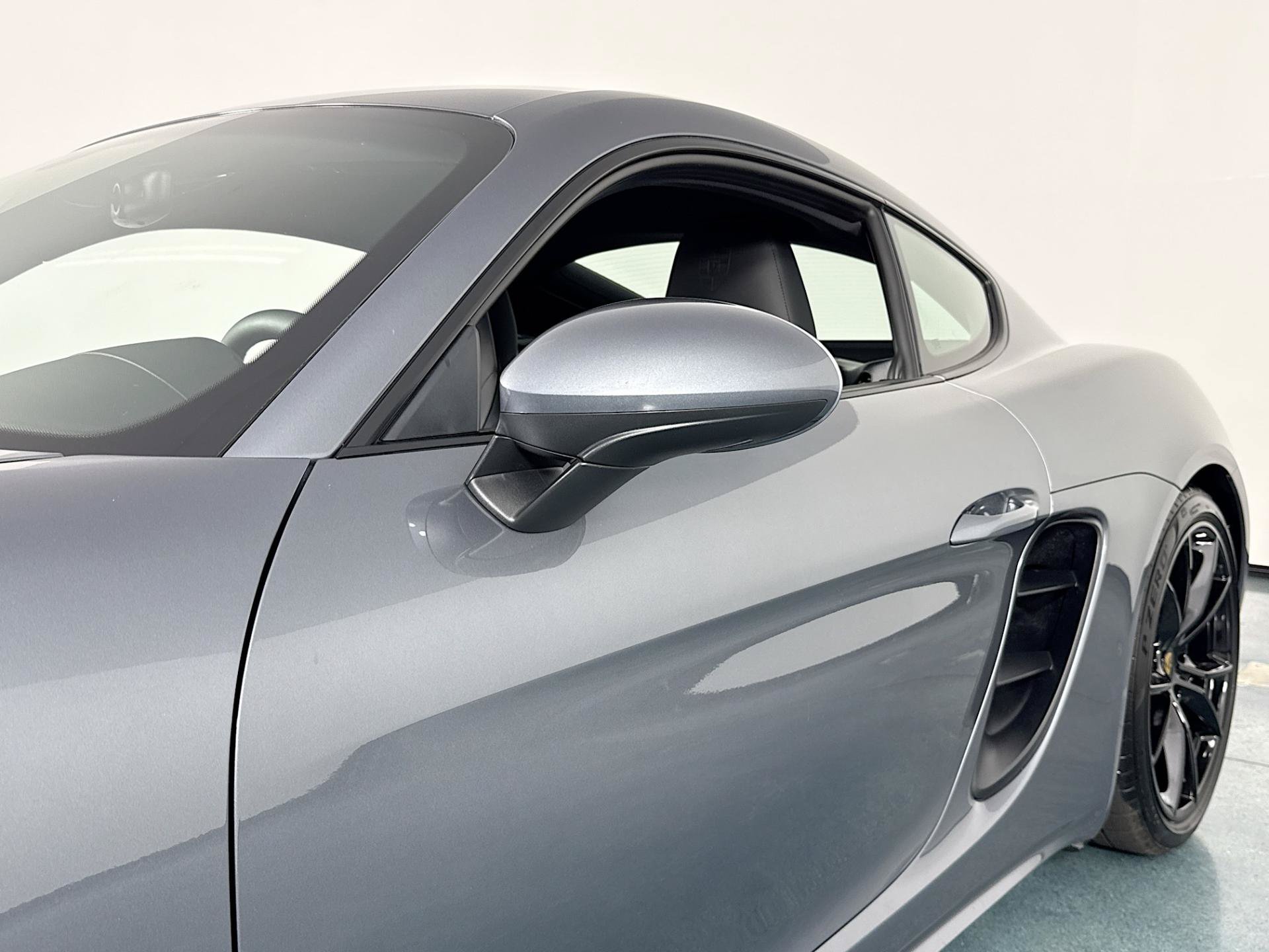 Used 2025 Porsche 718 Cayman RWD image 52