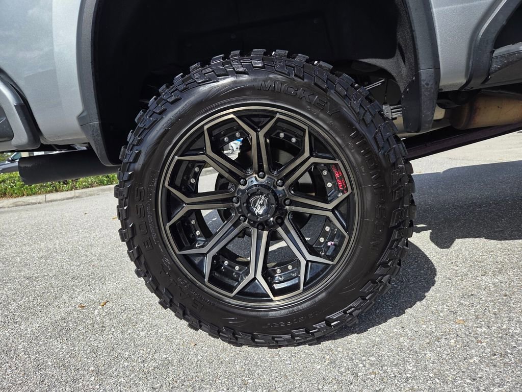 Used 2024 Chevrolet Silverado 2500 High Country w/ High Country Premium Package image 19