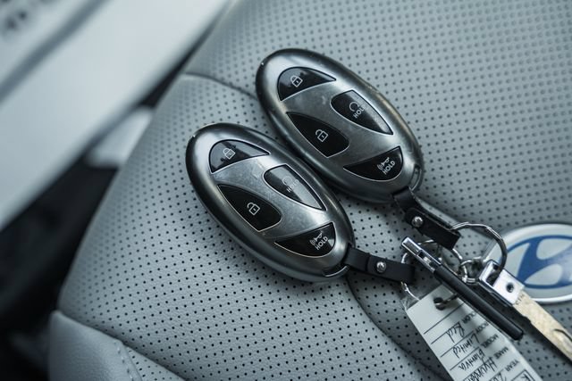 Used 2024 Hyundai Elantra Limited FWD image 49