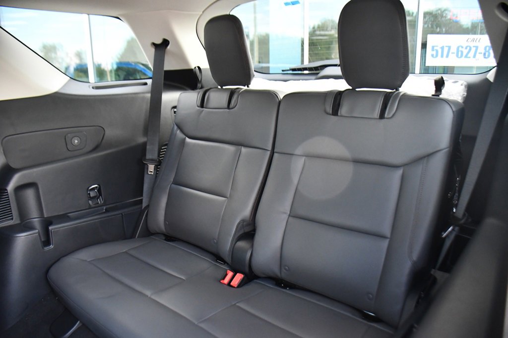 Used 2025 Ford Explorer Active w/ Active Comfort Package image 21