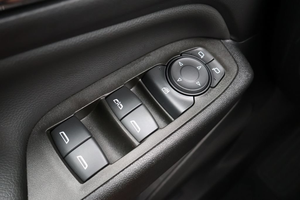 Used 2023 Chevrolet Equinox LT AWD/4WD image 39