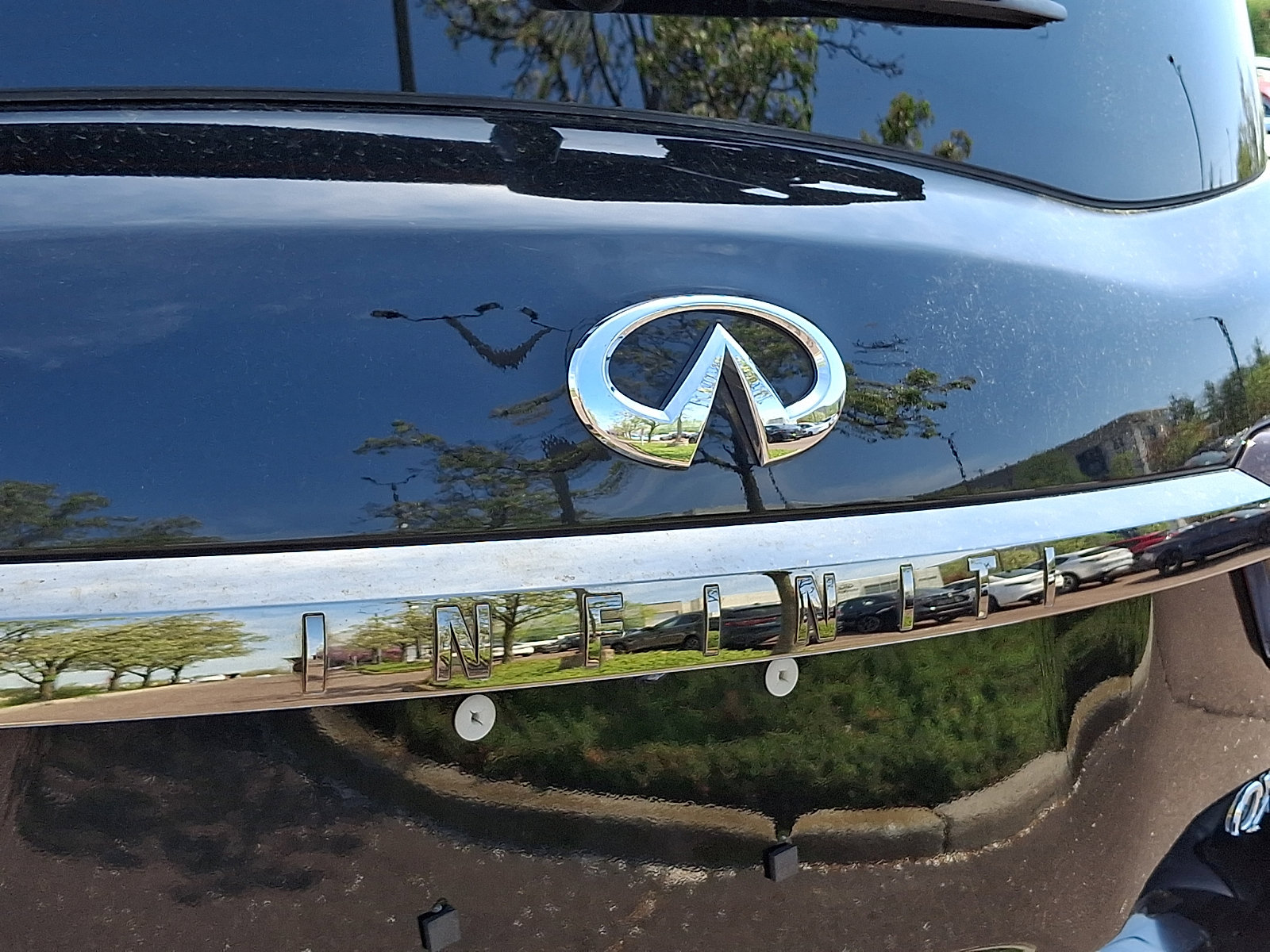 Certified 2024 INFINITI QX80 Sensory image 32