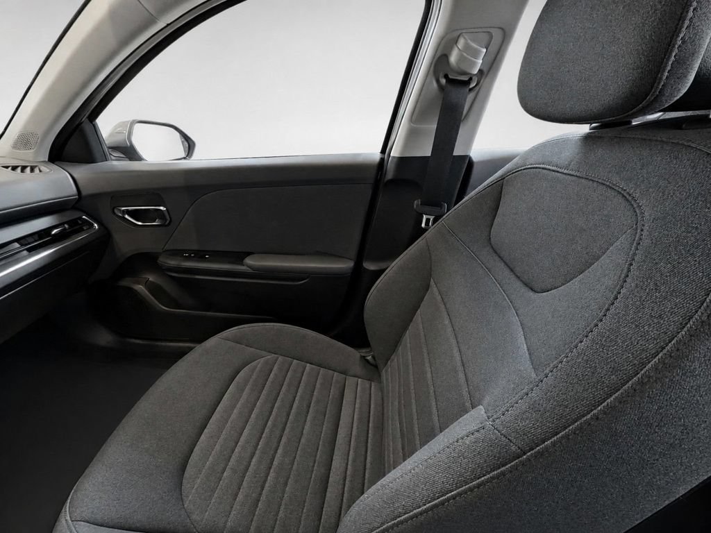 Certified 2025 Kia K4 EX FWD image 28