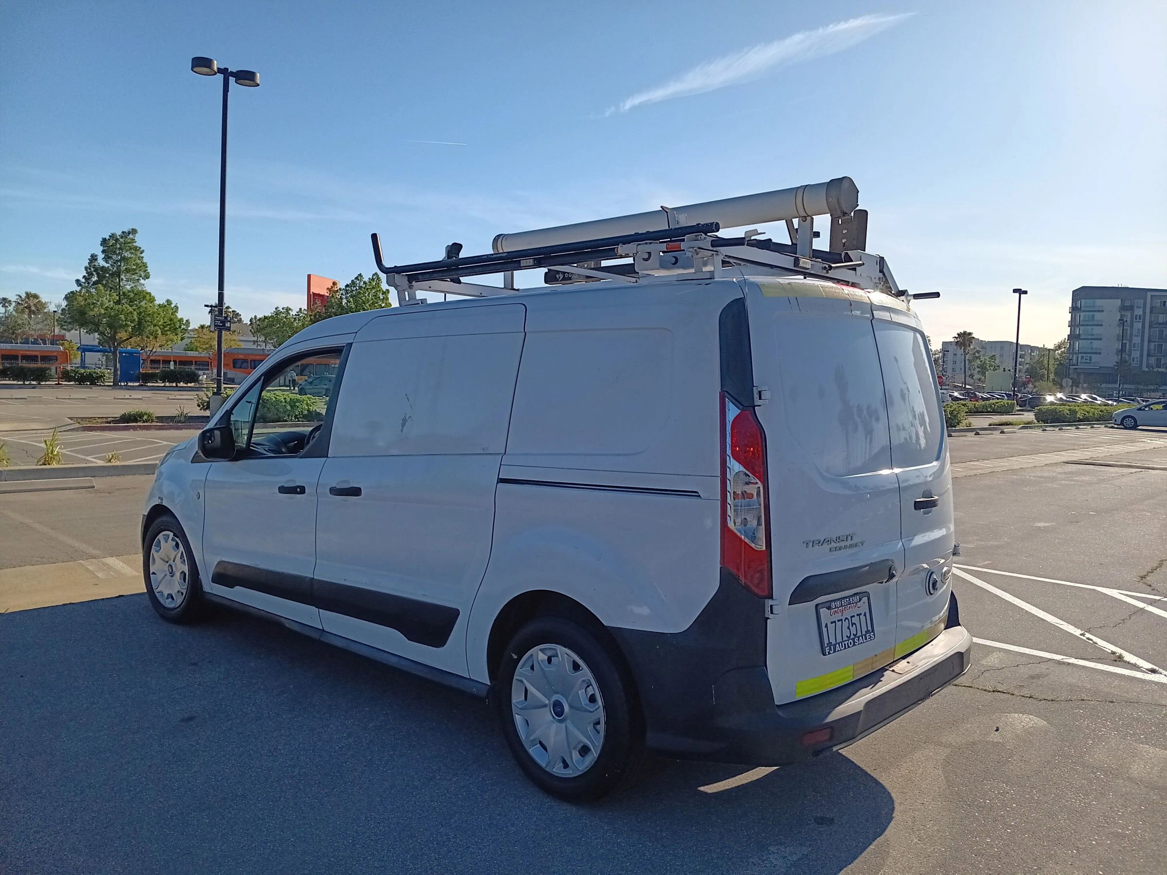 Used 2014 Ford Transit Connect XL image 8