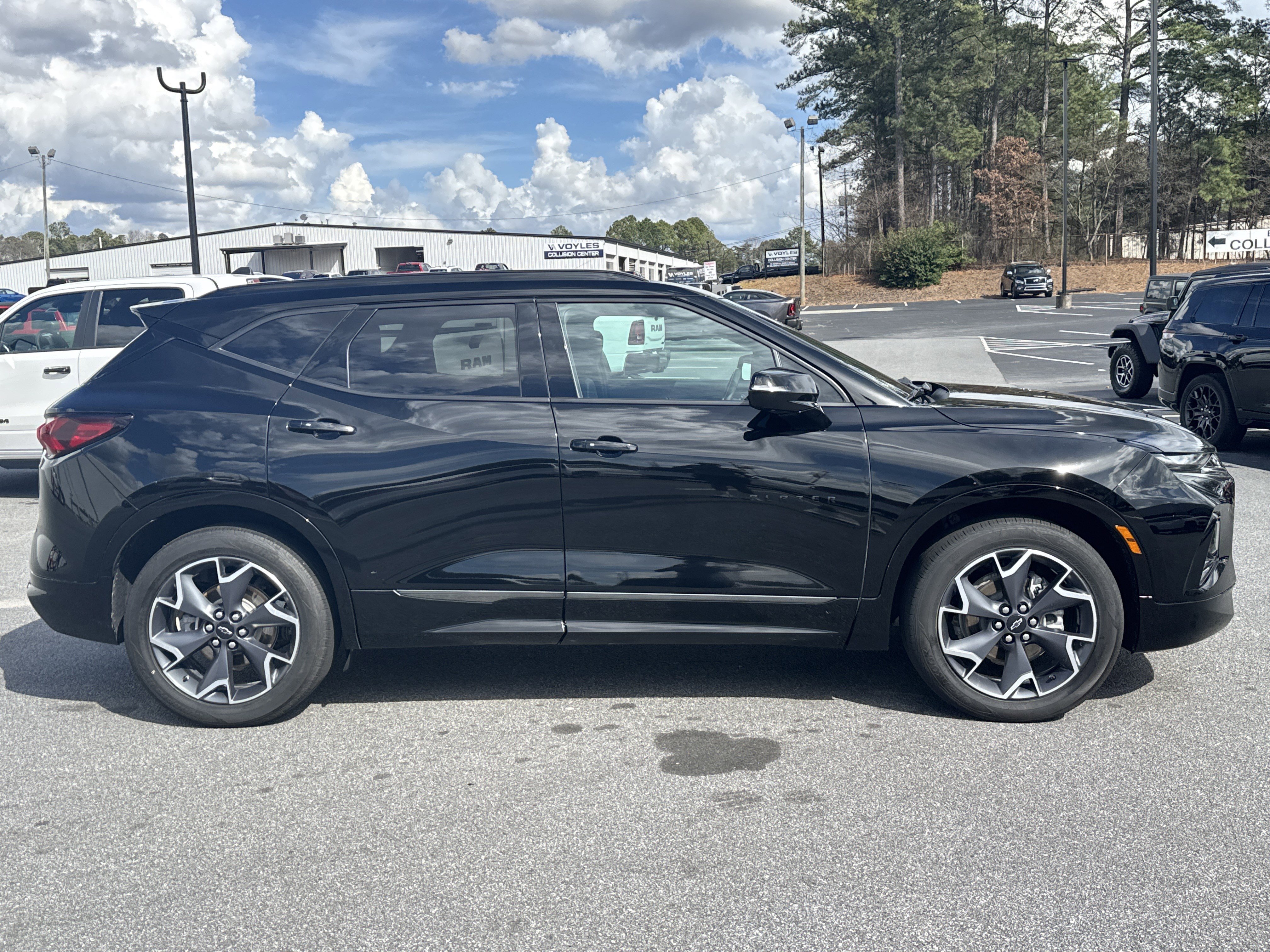 Used 2022 Chevrolet Blazer RS w/ Enhanced Convenience Package image 2