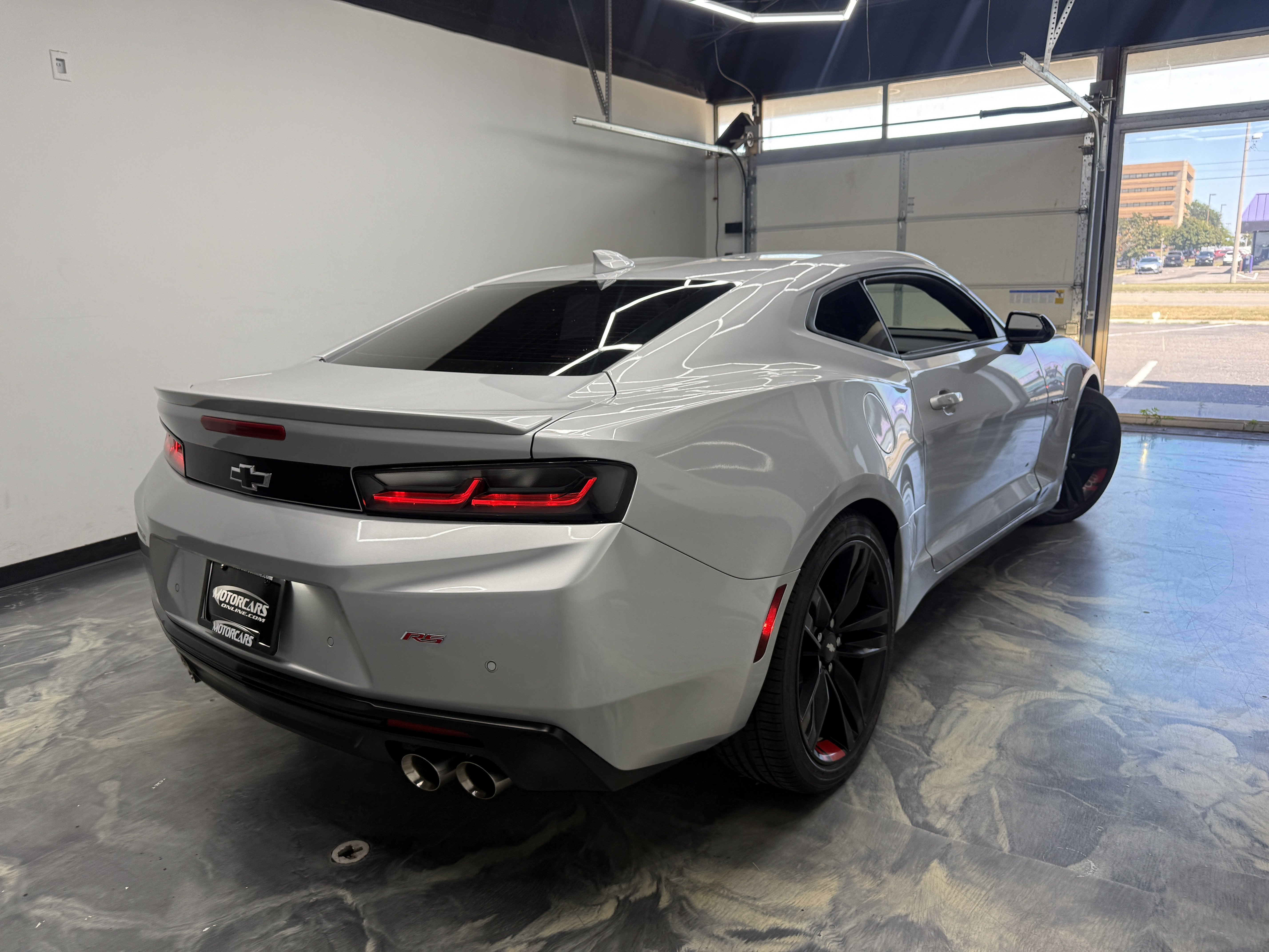 Used 2017 Chevrolet Camaro LT RWD image 3