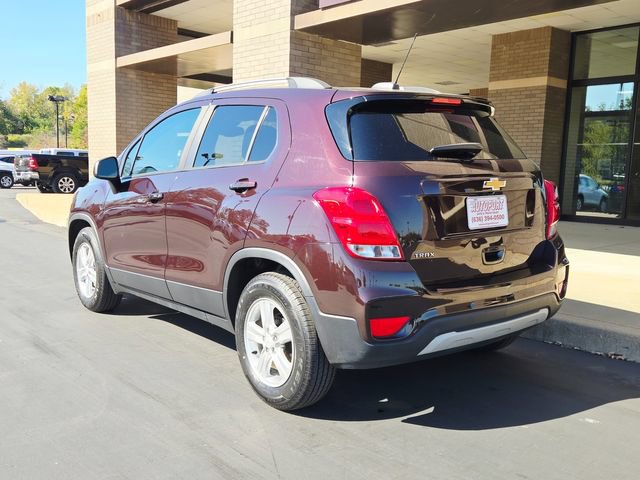 Used 2021 Chevrolet Trax LT w/ LT Convenience Package FWD image 5