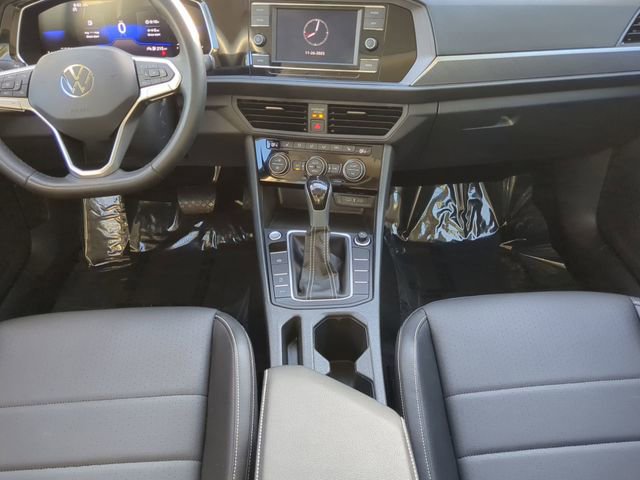 Certified 2023 Volkswagen Jetta SE image 14
