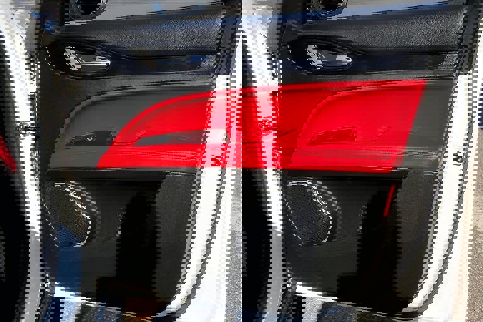 Used 2019 Alfa Romeo Stelvio Sprint w/ Nero Edizione image 23