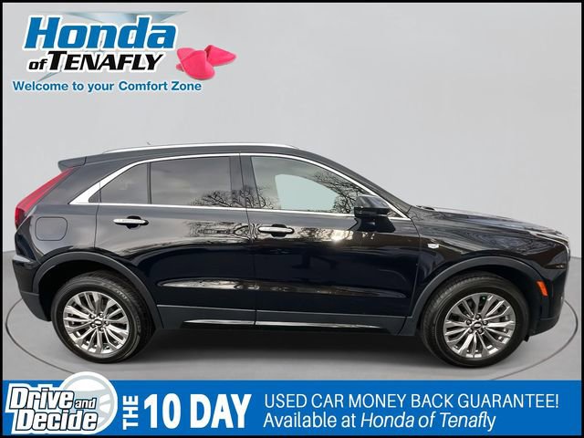 Used 2024 Cadillac XT4 Premium Luxury image 6