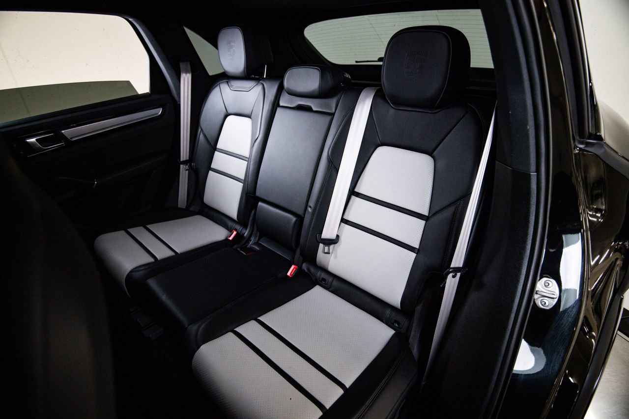 Certified 2023 Porsche Cayenne S Platinum image 24